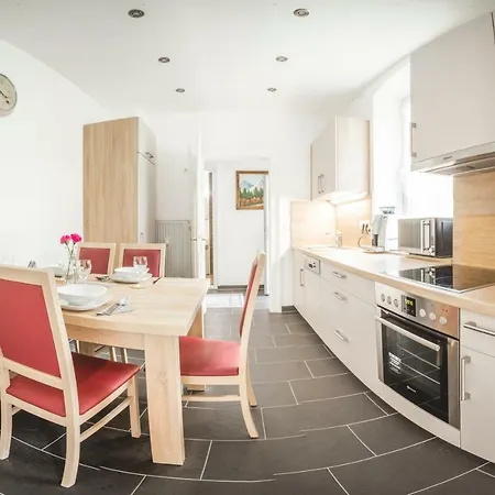 Apartament Alpi *