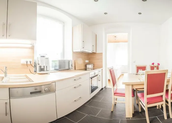 Alpi Apartment *
